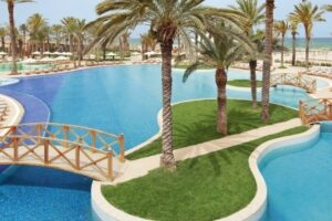 Mövenpick Resort & Marine Spa